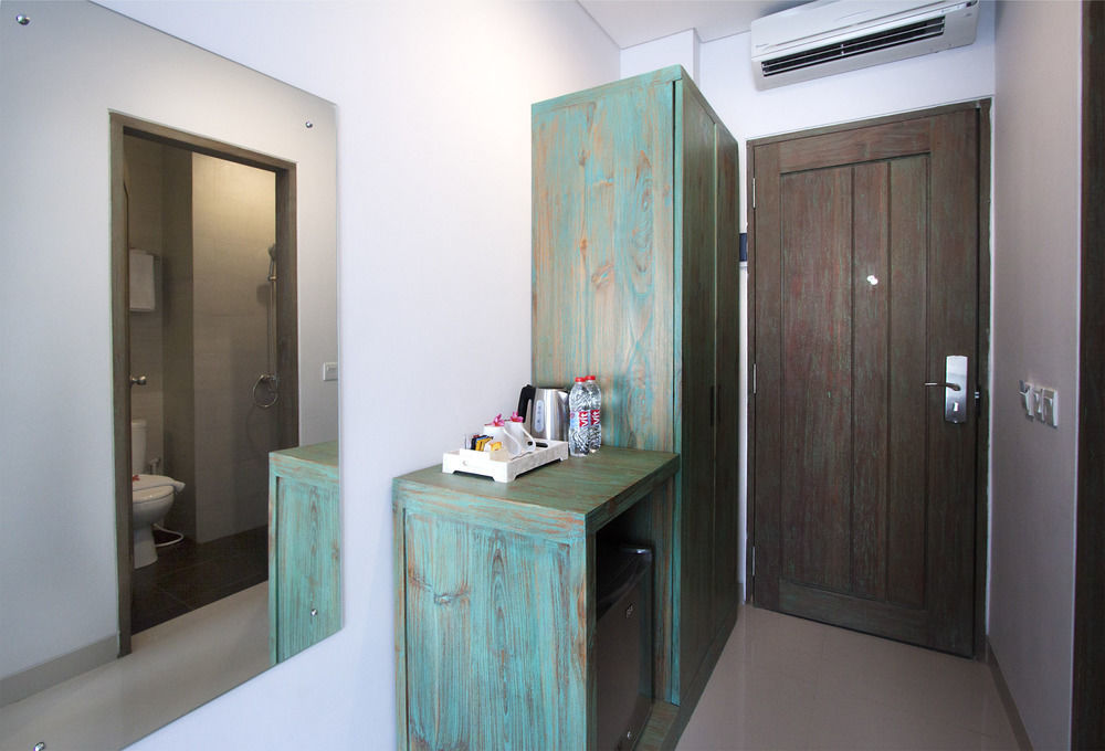 Zen Rooms Seminyak Kayu Jati Buitenkant foto