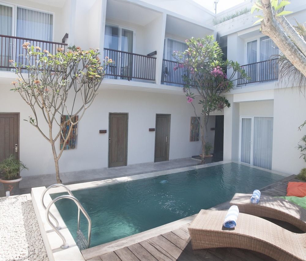 Zen Rooms Seminyak Kayu Jati Buitenkant foto