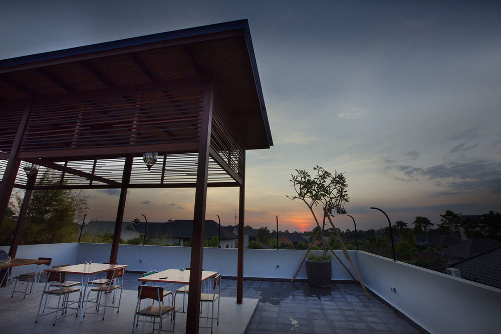 Zen Rooms Seminyak Kayu Jati Buitenkant foto